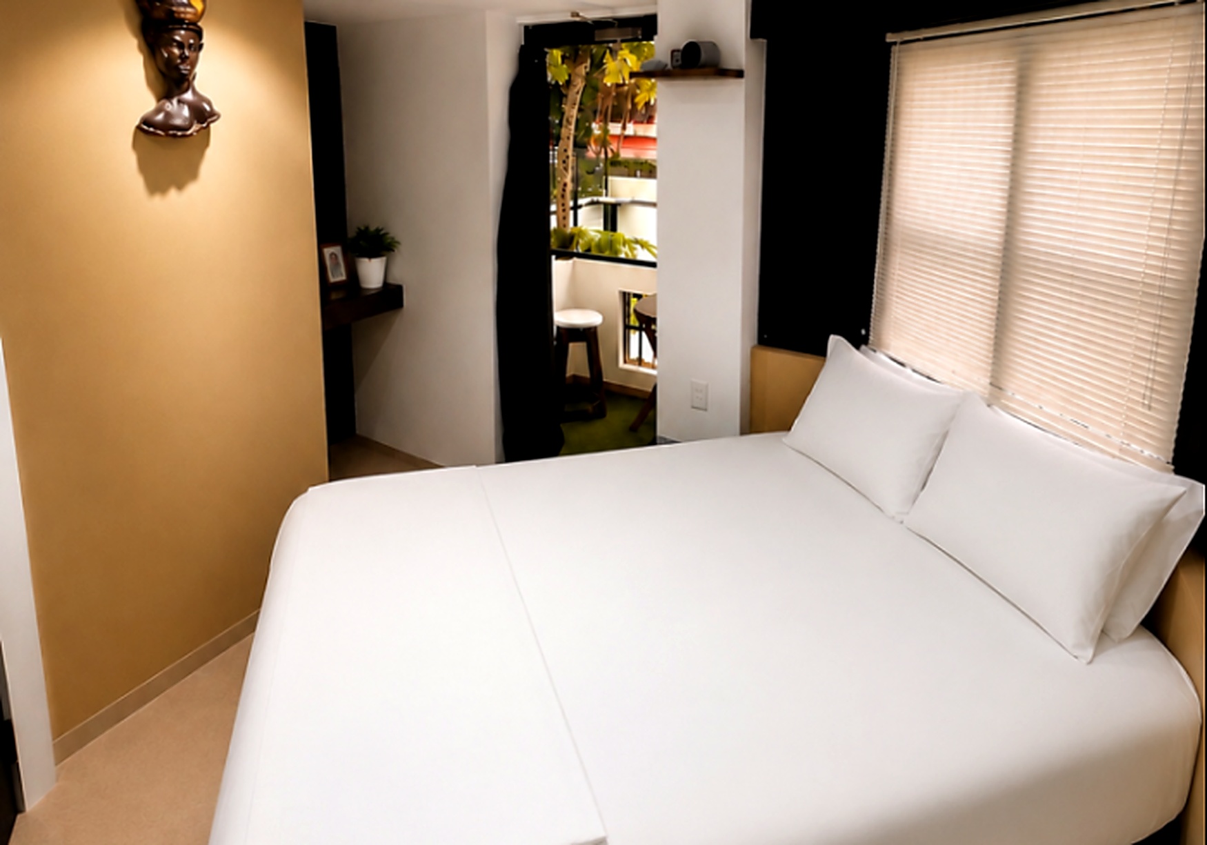 HABITACION C-8 PRIVADA